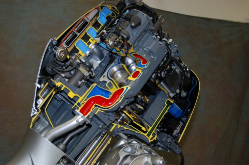 Honda BF225 Outboard Cutaway